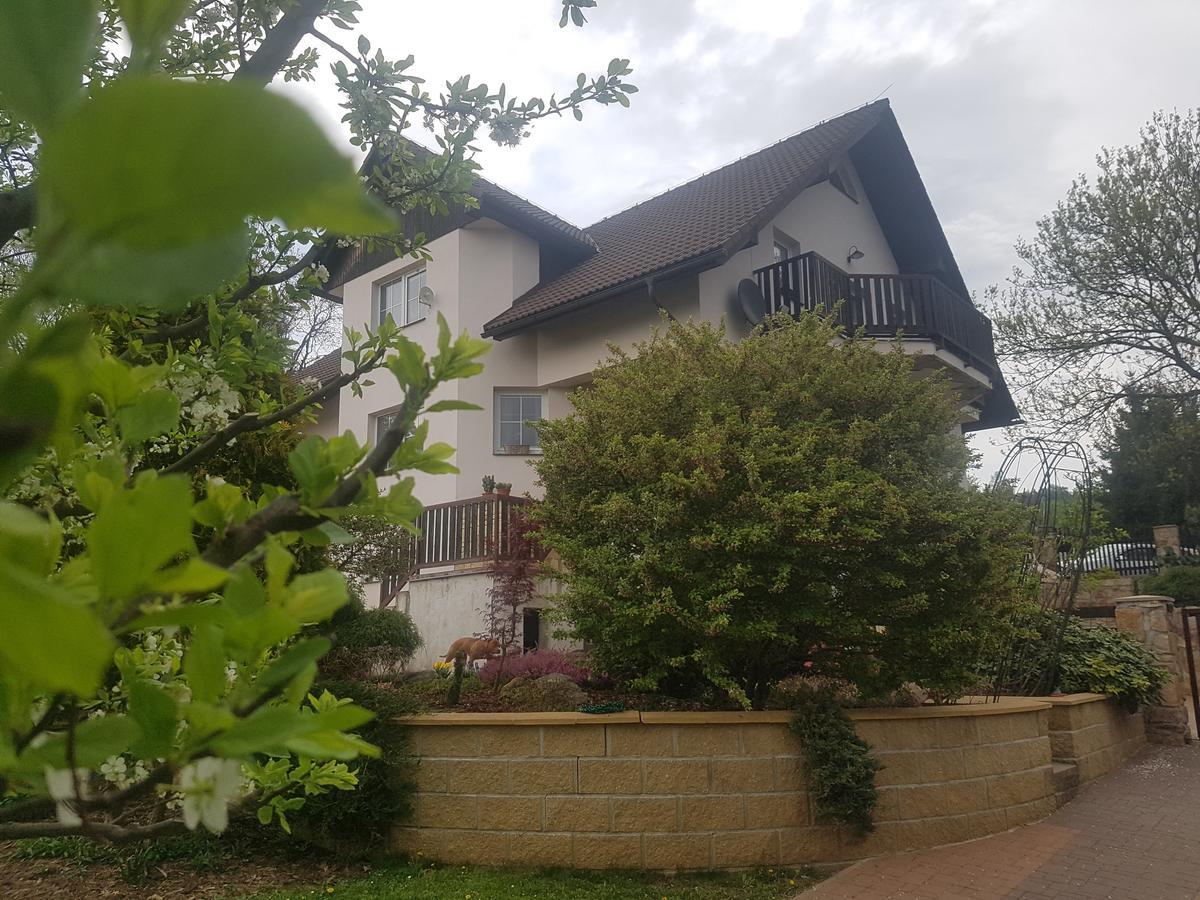 Vila Na Skalce เชสกา คาเมนิเซอ ภายนอก รูปภาพ
